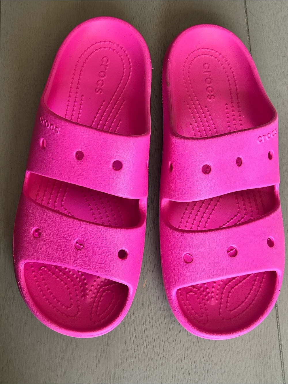 Crocs Hot Pink Double Strap Slide Sandals Women’s 8 / Men’s 6 Like New